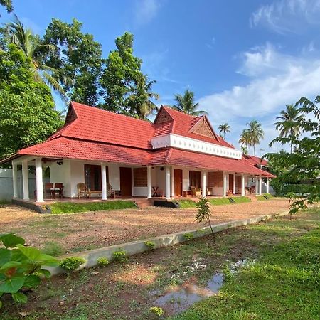 فندق The Royal Island Mundrothuruth المظهر الخارجي الصورة