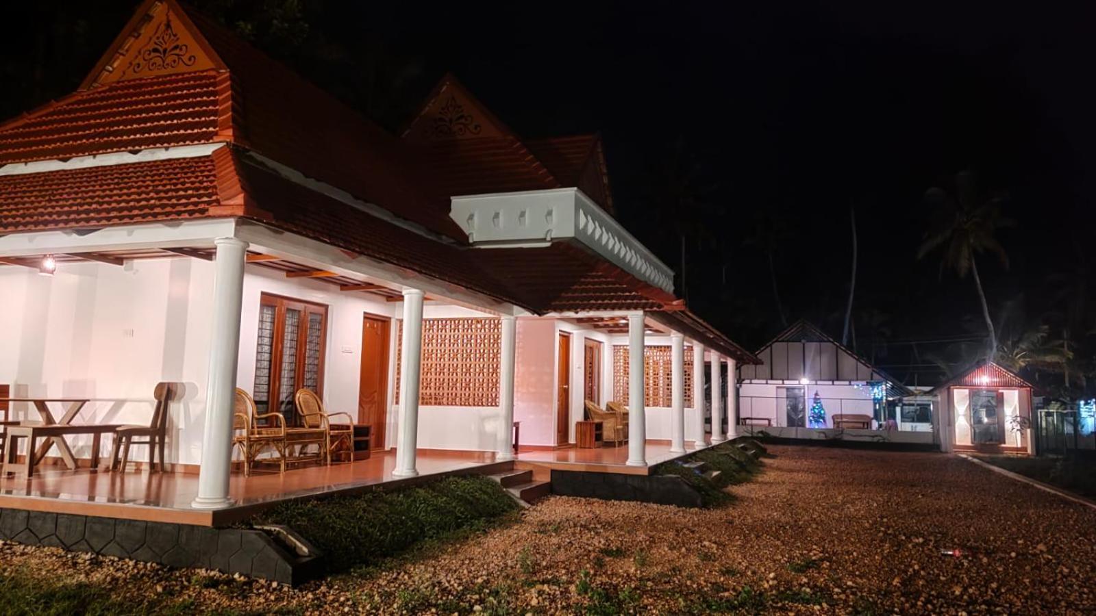 فندق The Royal Island Mundrothuruth المظهر الخارجي الصورة