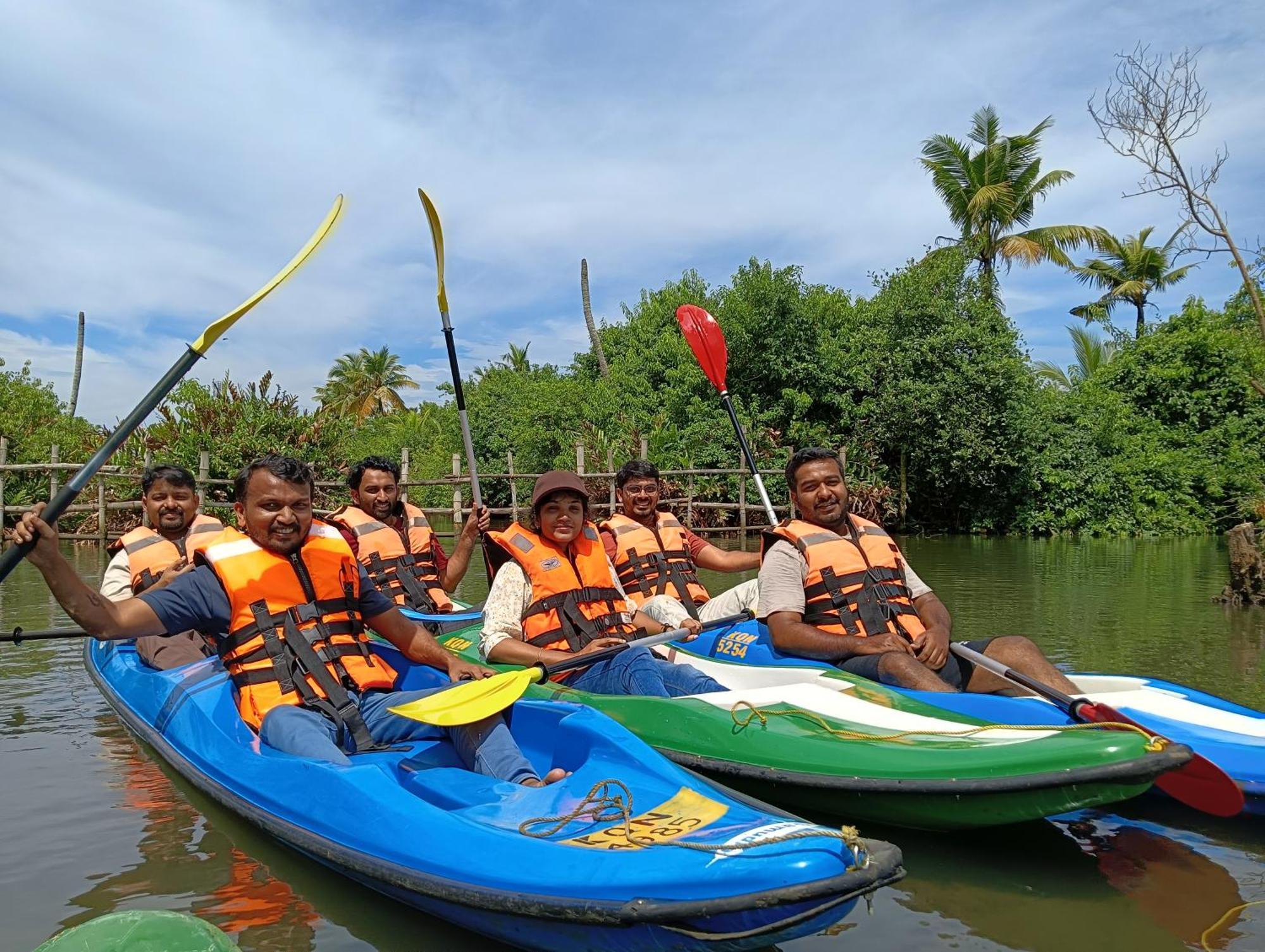 فندق The Royal Island Mundrothuruth المظهر الخارجي الصورة